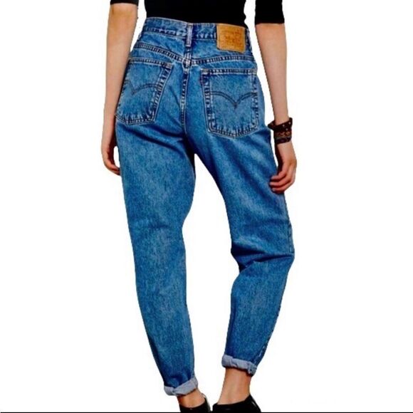 LEVIS VINTAGE 550 MEDIUM WASH HIGH RISE MOM JEANS 6 - Picture 1 of 4